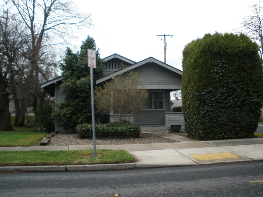 220 Cottage Street Medford Home Listings - Hamlin Real Estate Rogue Valley Real Estate