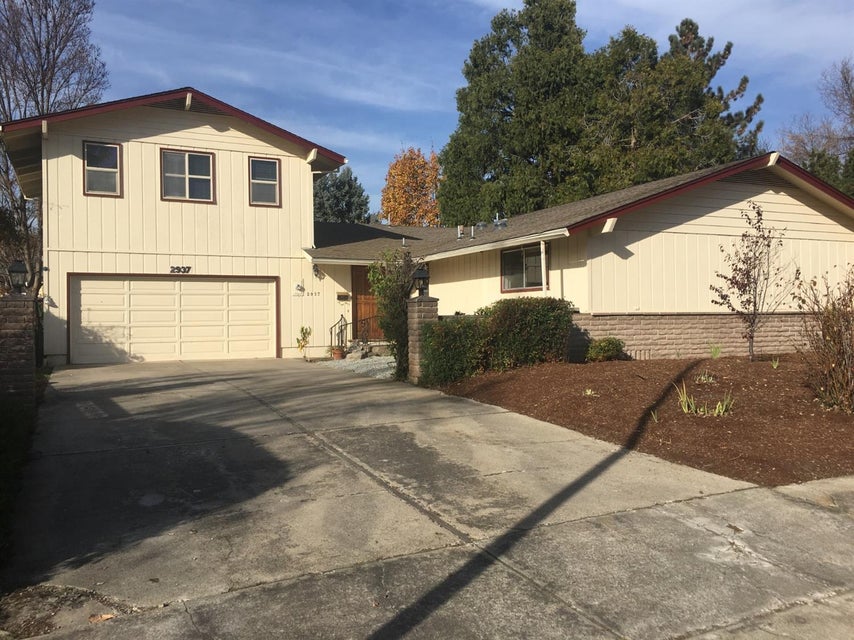 2937 El Dorado Drive Medford Home Listings - Hamlin Real Estate Rogue Valley Real Estate