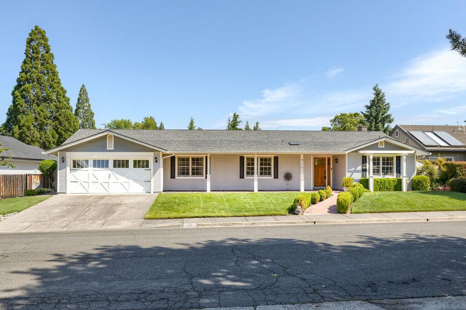 3141 Pepperwood Drive Medford Home Listings - Hamlin Real Estate Rogue Valley Real Estate